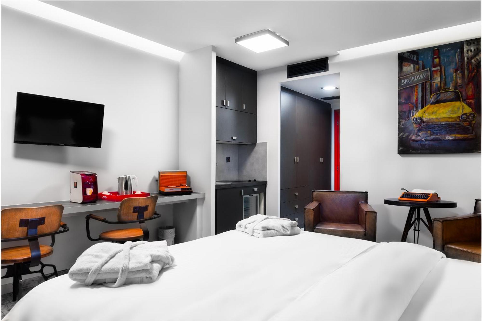 Hotel 360 Degrees Athen Zimmer foto