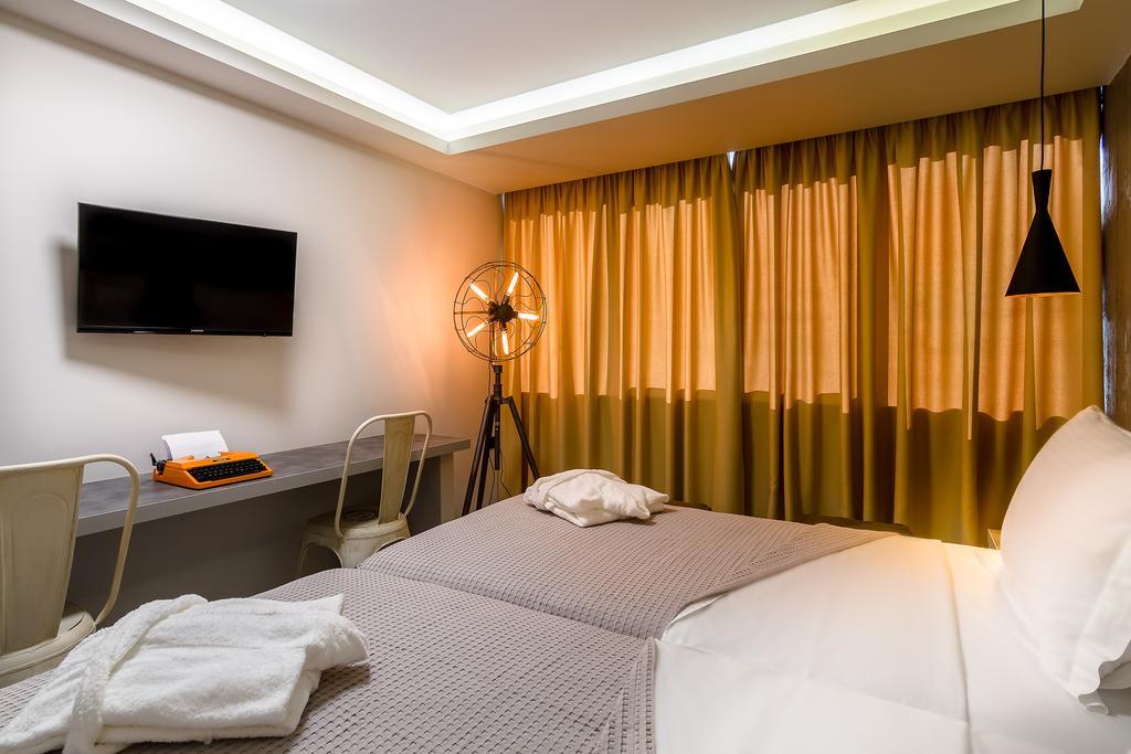 Hotel 360 Degrees Athen Zimmer foto