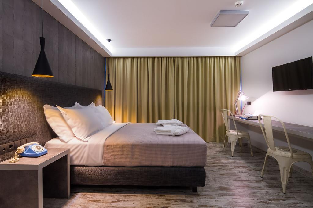 Hotel 360 Degrees Athen Zimmer foto